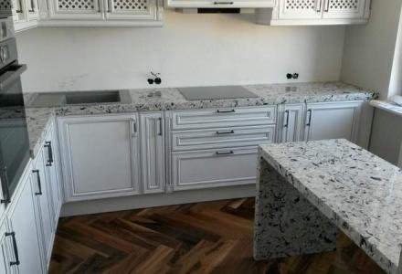 Барная стойка из искусственного камня Vicostone BQ9441 Polished